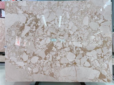 بلاطة رخام بولغاري الذهبية